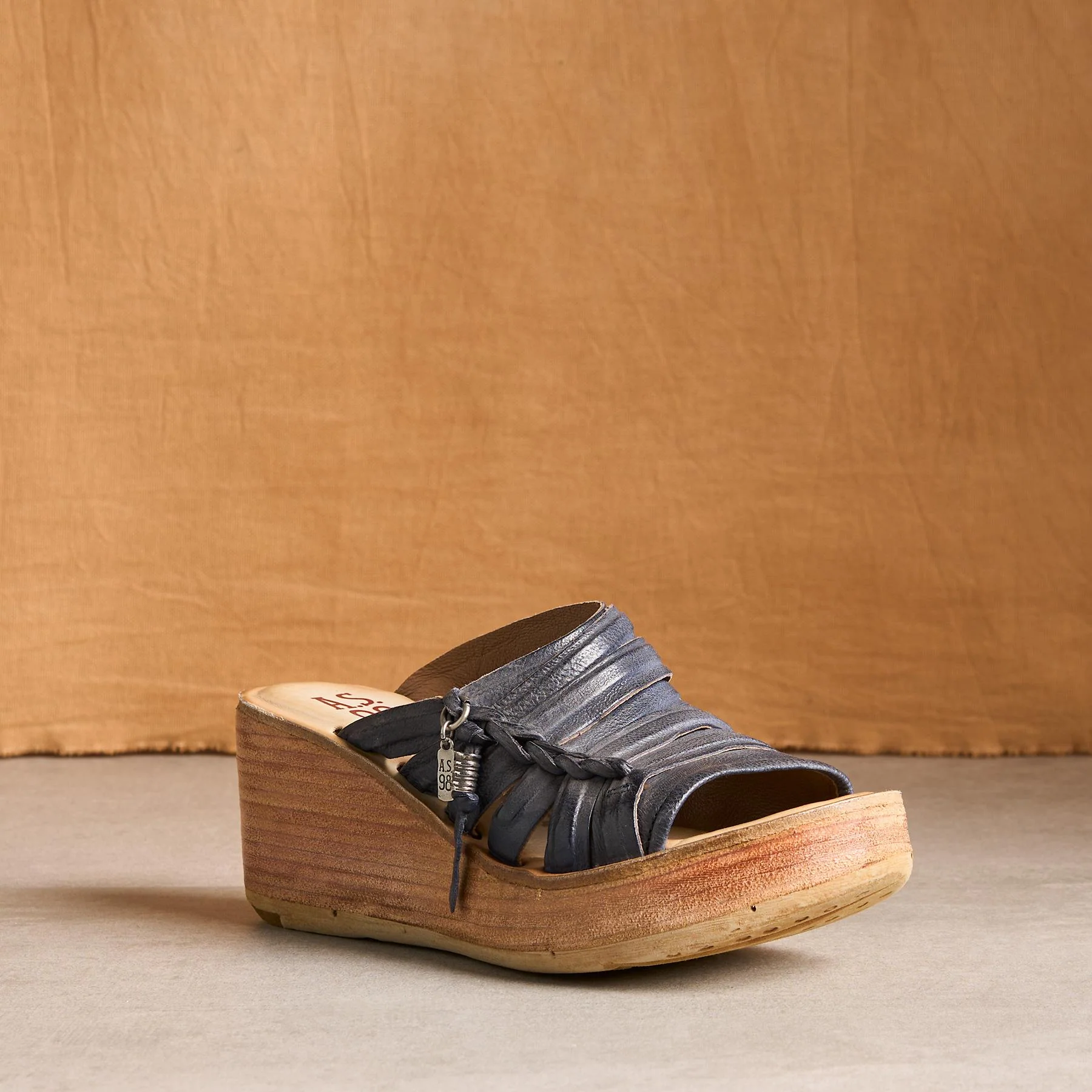 Nicolls Wedge Sandals