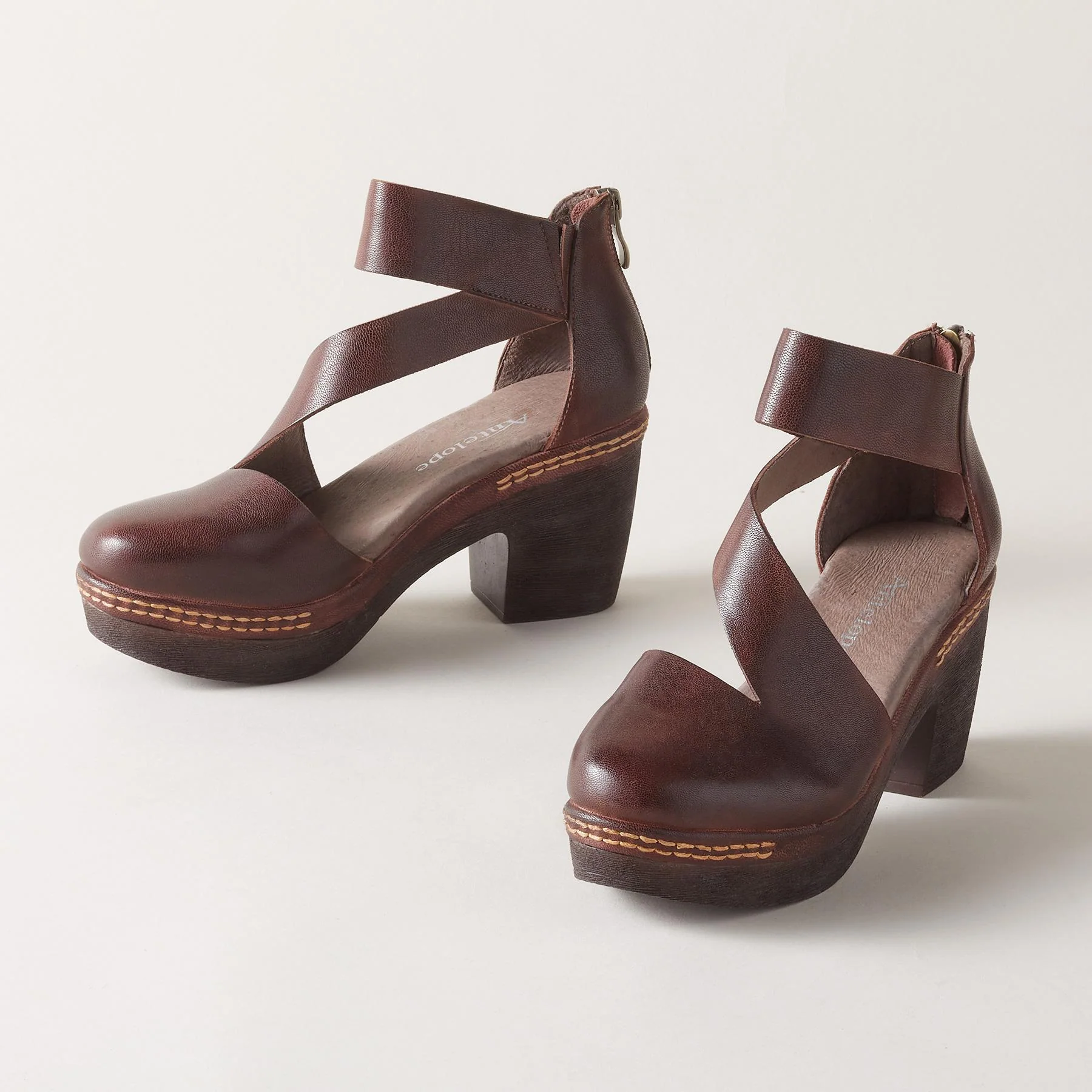 Ocelia Clogs