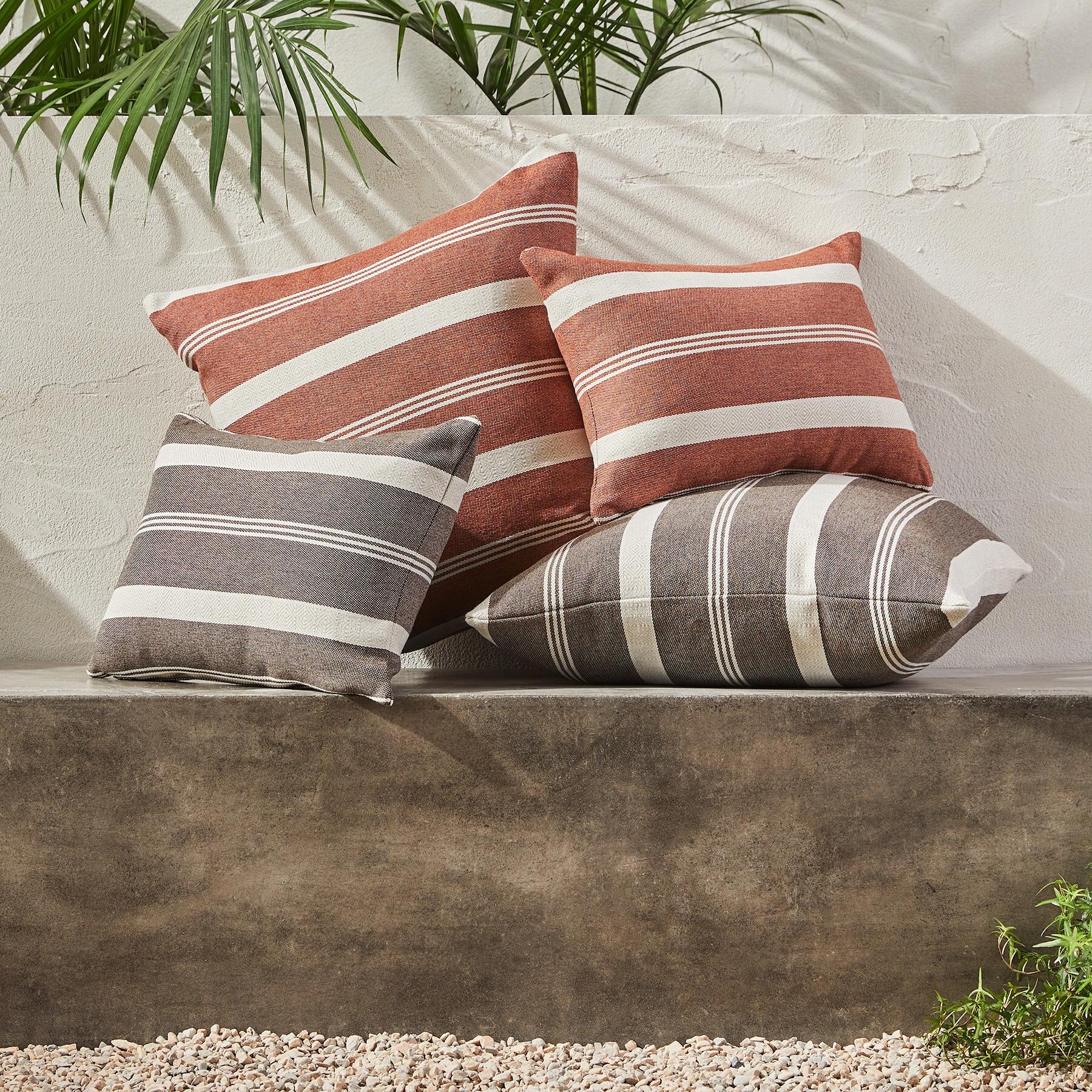 Outdoor Oasis Pillow