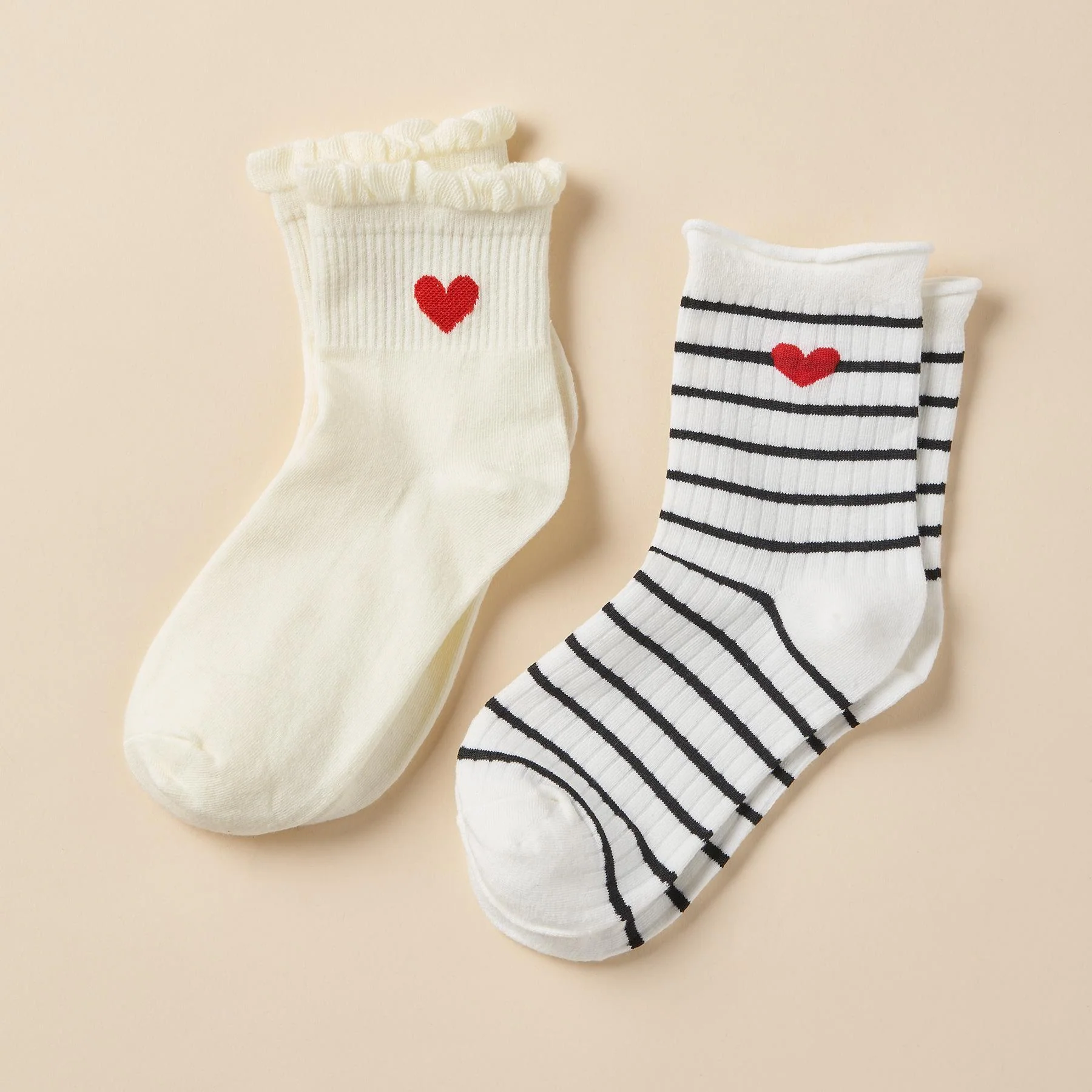Amour Ruffle Socks