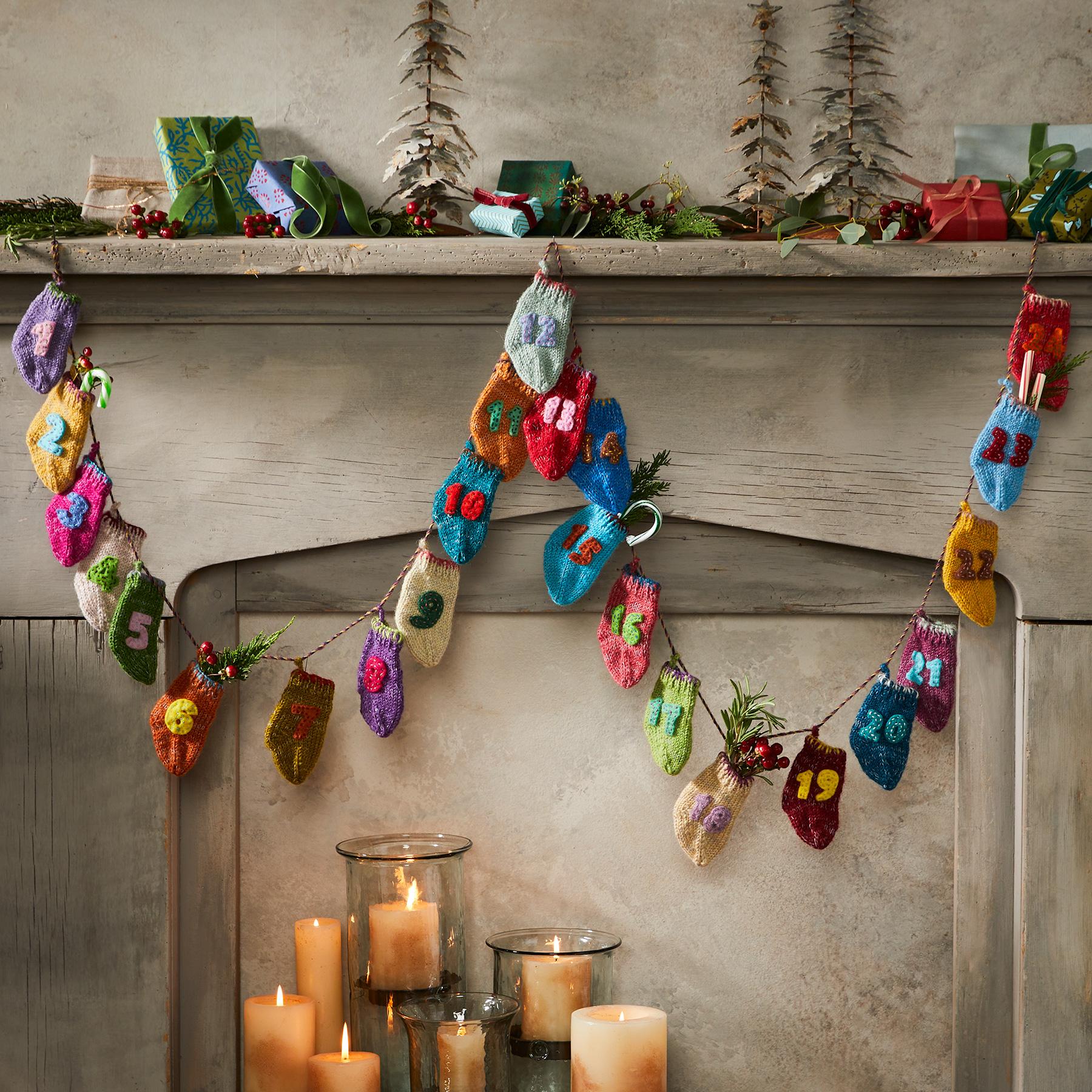 Christmas Countdown Stockings Garland